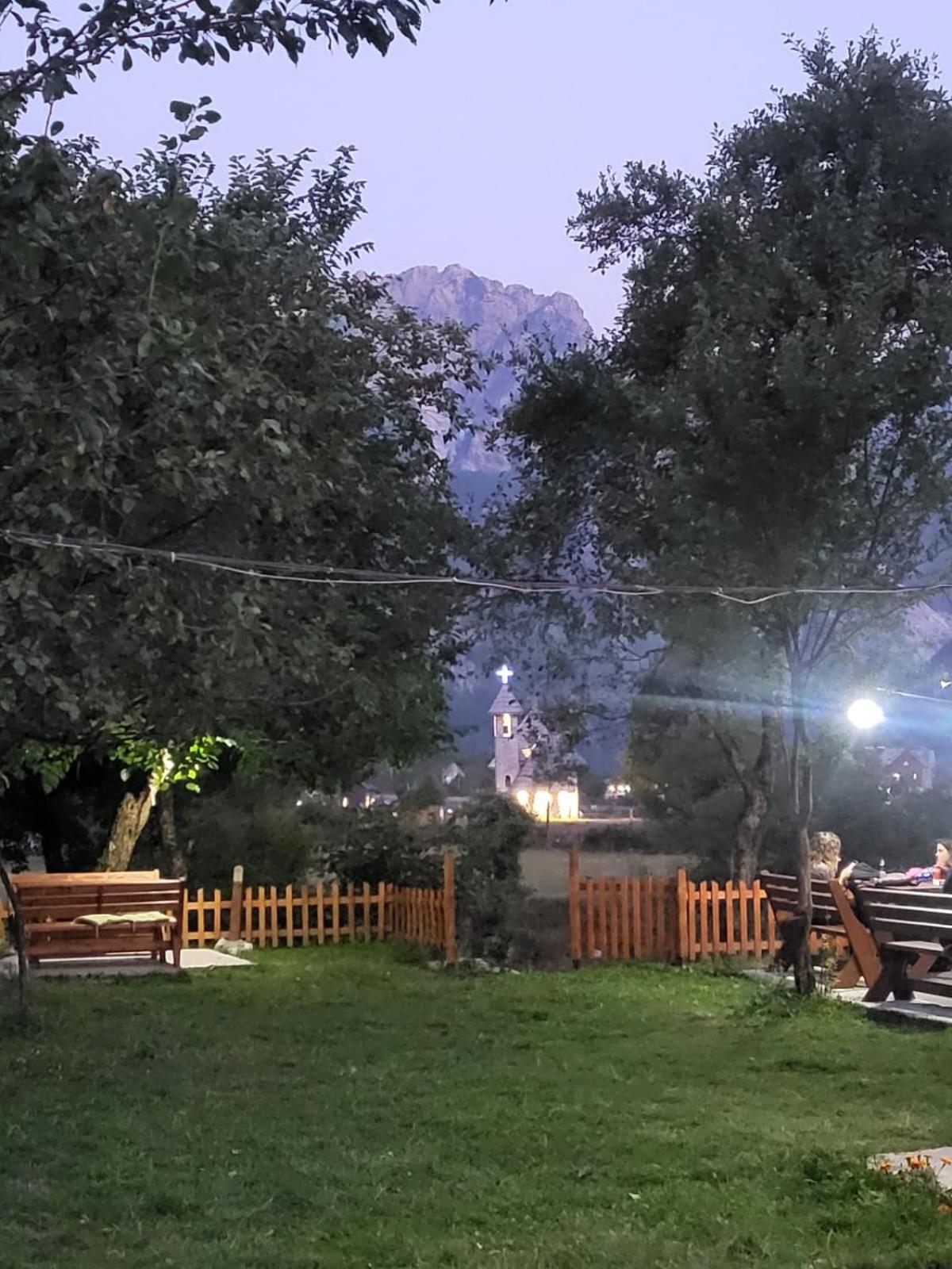 Bujtina Pllumi Theth Bed and Breakfast Εξωτερικό φωτογραφία