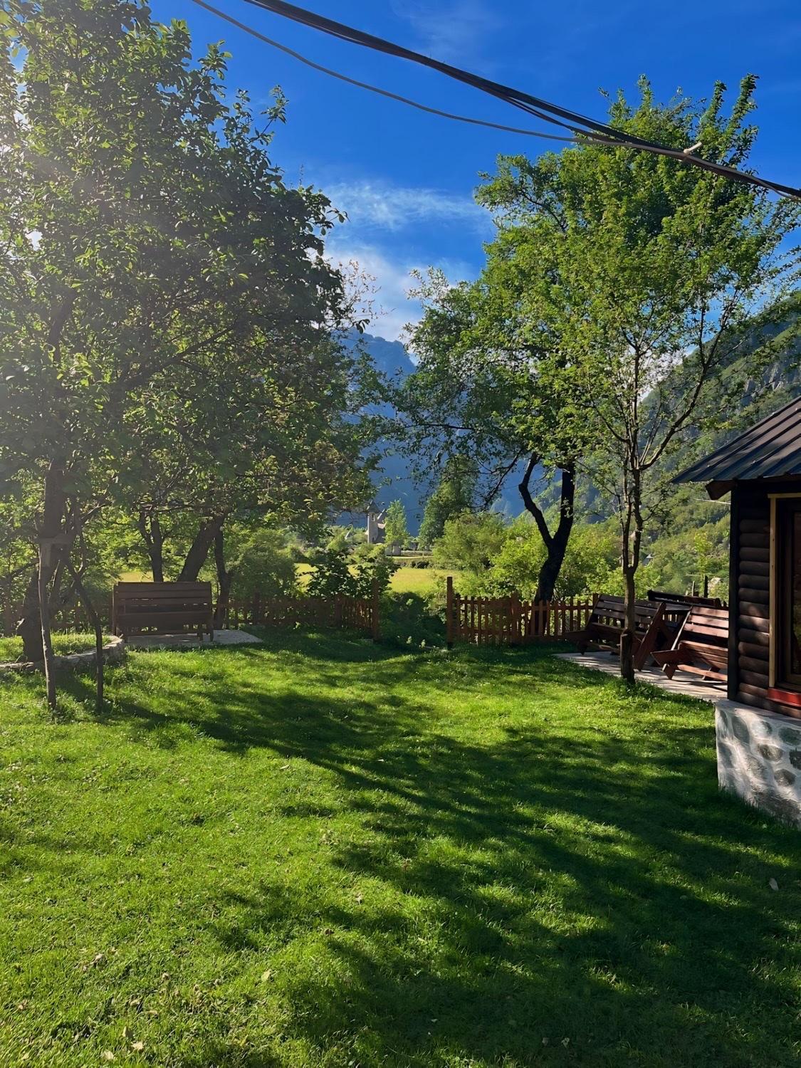 Bujtina Pllumi Theth Bed and Breakfast Εξωτερικό φωτογραφία